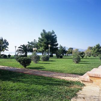 Nafsika Beach Delphi-Ітея Екстер'єр фото